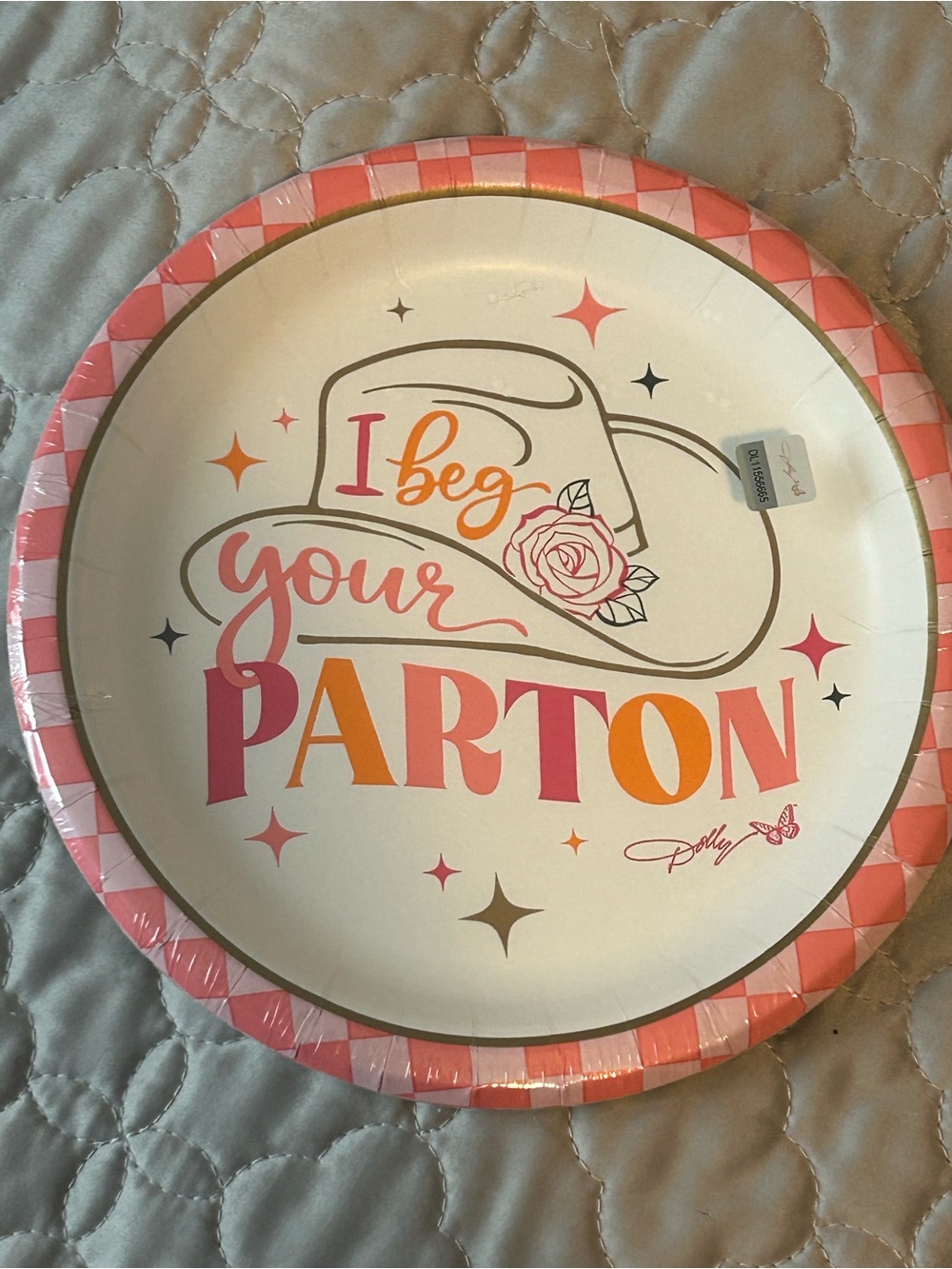 I Beg Your Parton Pink Party Plates - Set of Decorative Paper Plates